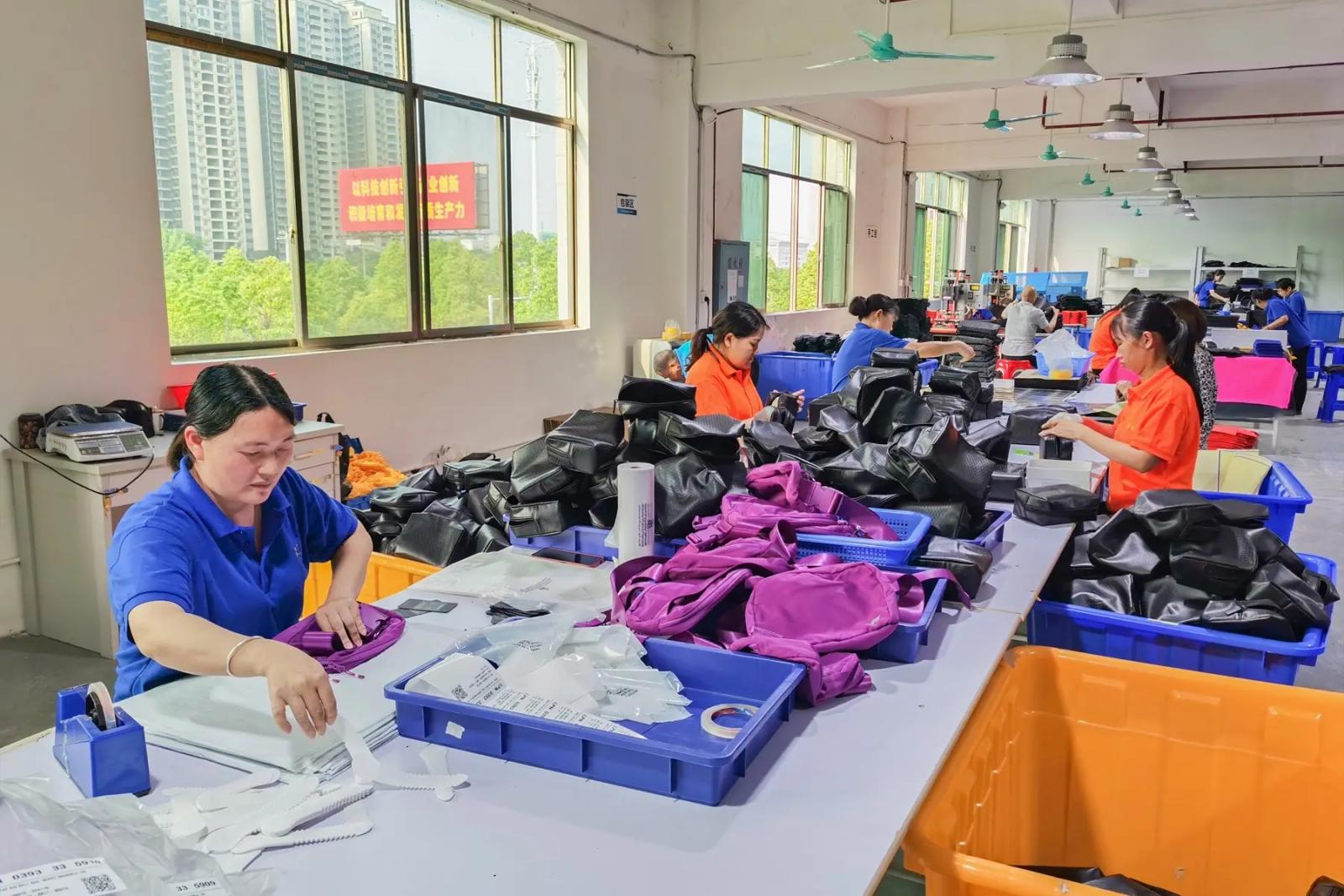 Quality & Packing Area for Custom Handbag Labels